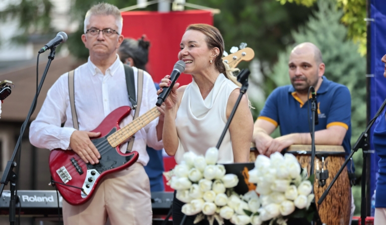 Konak’ta yazın coşkusu müzikle buluştu (5)