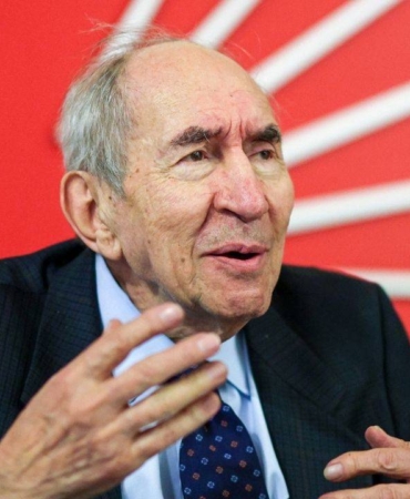 altan-oymen-icin-tbmm-de-cenaze-toreni-duzenleniyor