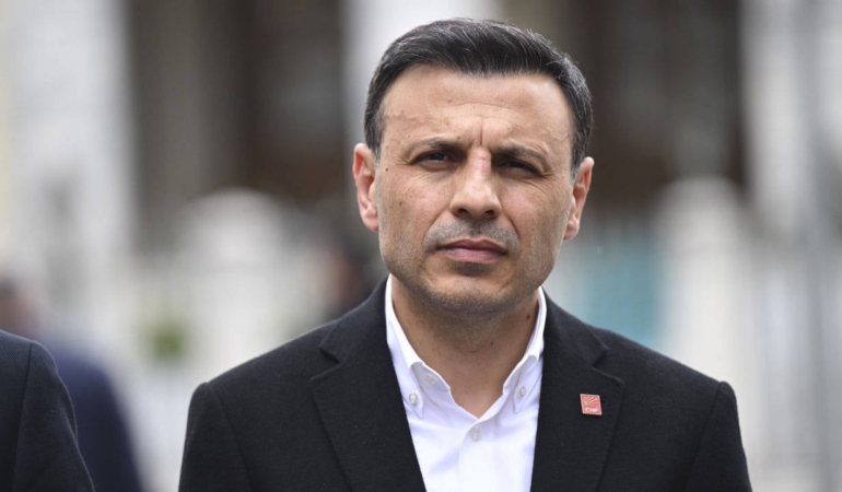 ozgur-celik-kimdir-chp-istanbul-il-baskani-ozgur-celik-in-hayati-ve-siyasi-kariyeri