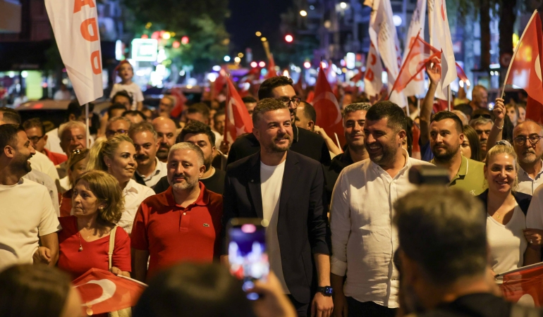 Buca 30ağustos kortej konser3