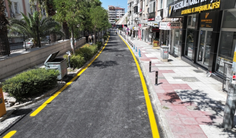 Büyükşehir 15 Yıllık Yolu 750 Ton Asfalt ile Yeniledi (8)