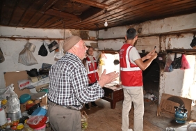 Büyükşehirden Deprem Mağdurlarına Yardım Eli (7)