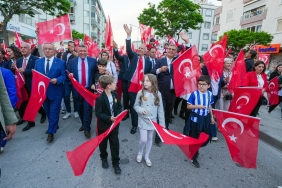 Gaziemir’de 30 Ağustos Zafer Bayramı halk dansları gösterisi ve konserle kutlanacak (1)