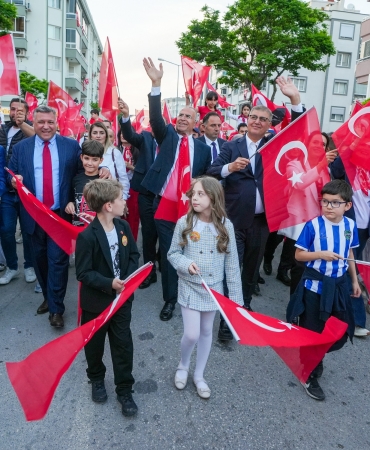 Gaziemir’de 30 Ağustos Zafer Bayramı halk dansları gösterisi ve konserle kutlanacak (1)
