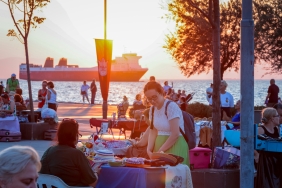 Gece Kermesi, Karantina Meydanı’na renk kattı (1)