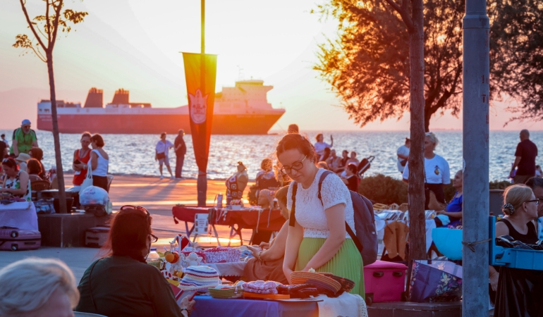 Gece Kermesi, Karantina Meydanı’na renk kattı (1)