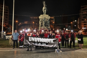 Konak'ta sessiz yürüyüş (1)