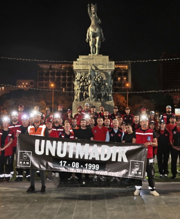 Konak'ta sessiz yürüyüş (1)