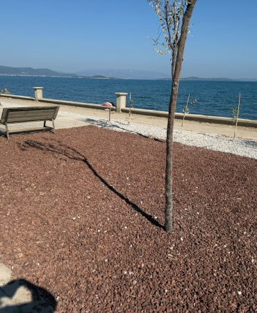 Urla Belediyesinden çevre dostu peyzaj hamlesi (5)