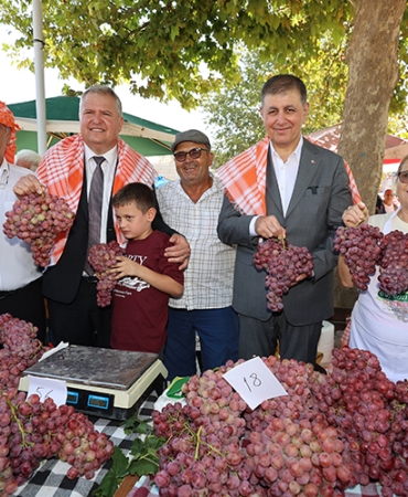 Urla’nın 2 bin 600 yıllık Bağ Bozumu Şenliği başladı (10)