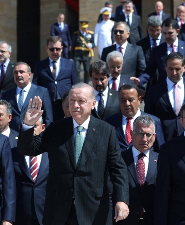 d799dbfd-c691-4cf6-9423-e4ac68f9a8b3