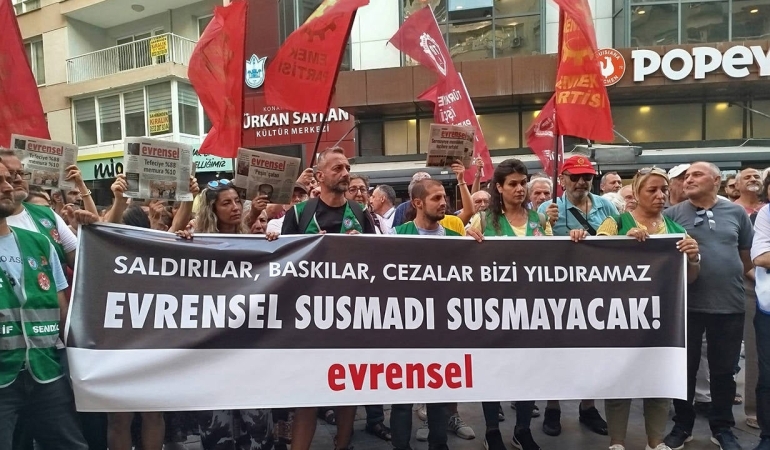 evrensele-saldiri-sonrasi-izmirde-eylem-evrensel-susmadi-susmayacak