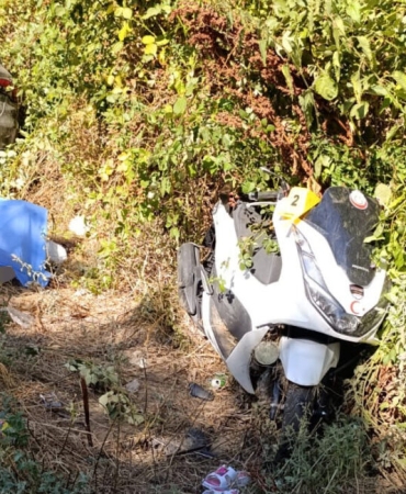 İzmir'de otomobil ile motosikletin çarpıştığı kazada 2 kişi öldü