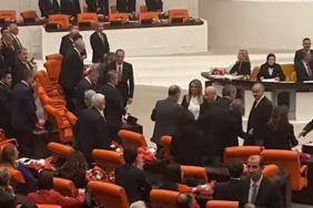 kapak_meclisteki-gazze-oturumu-gergin-basladi-dervisoglu-ve-bahceli-tokalasmadi-556474