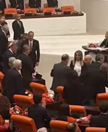 kapak_meclisteki-gazze-oturumu-gergin-basladi-dervisoglu-ve-bahceli-tokalasmadi-556474