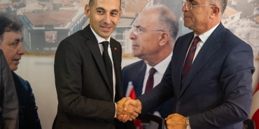 999a7d8a-b104-42c3-84fa-03637560e965