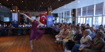 Başkan Mutlu, geleceğin kadın liderleriyle buluştu (8)