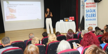 Bayraklı'da sağlıklı ve dengeli beslenme semineri (5)
