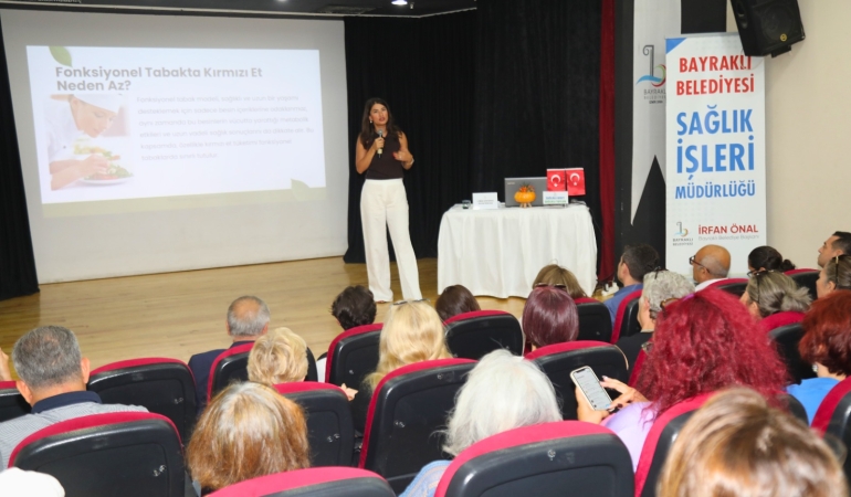 Bayraklı'da sağlıklı ve dengeli beslenme semineri (5)