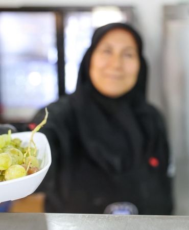 Buca'da_toprakta_başlayan_yolculuk_halkın_sofrasında_son_buluyor_08