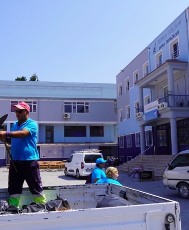 Çeşme Belediyesi’nden Yeni Eğitim-Öğretim Yılı Öncesi Büyük Temizlik1