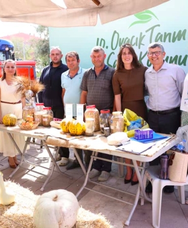 Çeşme, üretim kültürünü kutladı_ 10. Ovacık Tarım ve Sakız Koyunu Festivali tamamlandıPHOTO-2025-09-27-17-49-59 2