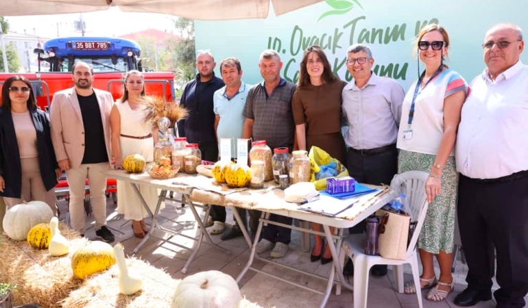 Çeşme, üretim kültürünü kutladı_ 10. Ovacık Tarım ve Sakız Koyunu Festivali tamamlandıPHOTO-2025-09-27-17-49-59 2
