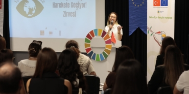 Gençler iklim eylemi için Konak’ta zirve yaptı (2)