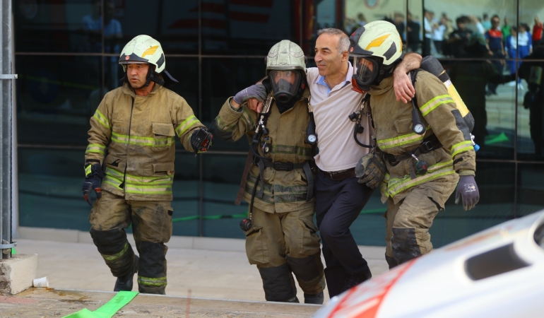 Karabağlar'da gerçeği aratmayan tatbikat (7)