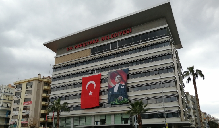 Karşıyaka_Belediyesi,_İzmir