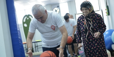 Konak Engelsiz Yaşam Köyü’nün çocuk yürekli abisi (4)