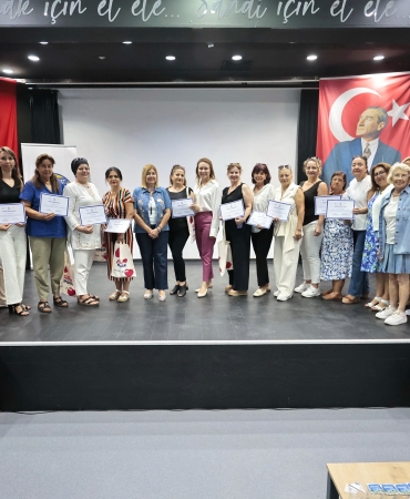 Konak’ın kadın muhtarları Yeşil Lider oldu (1)