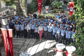 Konak’ta zabıta personeline anlamlı kutlama (1)