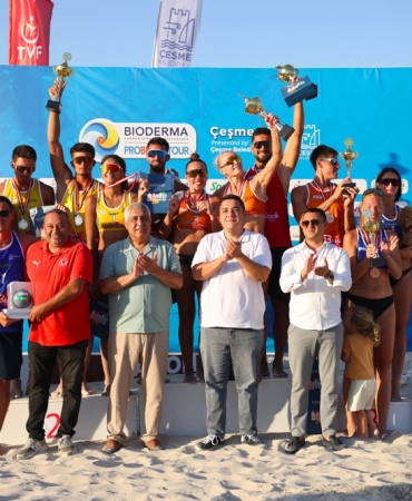 Uluslararası plaj voleybolunun kalbi Çeşme’de attı8