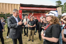 Çünkü İzmir gençleriyle güzel