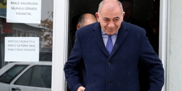 gursel-tekin-goreve-basladik-dedi-ortada-cenaze-var-kaldirmayalim-da-koksun-mu-p9hl