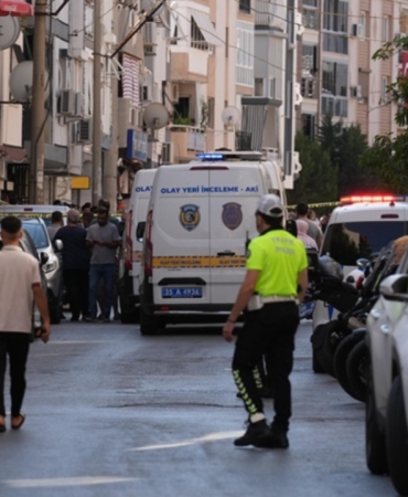 izmirdeki-polis-merkezi-saldirisiyla-baglantili-iran-uyruklu-supheli-esenyurtta-yakalandi-mpyd