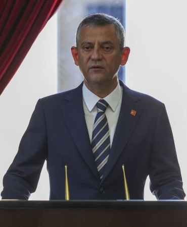 ozgur-ozel-anitkabir-i-ziyaret-etti-cok-partili-yasami-ne-pahasina-olursa-olsun-savunacagiz