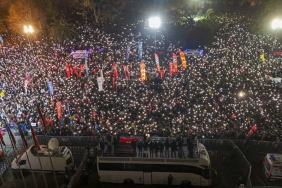 sarachane-deki-100-gun-mitinginde-gozaltina-alinan-35-genc-ilk-kez-hakim-karsisinda