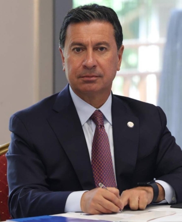 1758533952679-new-project-2