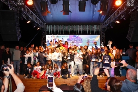 Alaçatı Windfest’te ödüller sahiplerini buldu PHOTO-2025-10-12-20-34-35 4