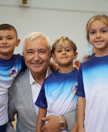 Başkan_ve_sporcular