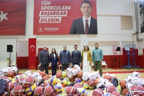 Bayraklı Belediyesi’nden Okullara Spor Desteği (3)