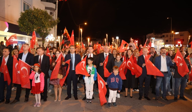 Bir Asırlık Gurur Cumhuriyetimizin 102. Yılı Urla'da Coşkuyla Kutlandı (7)