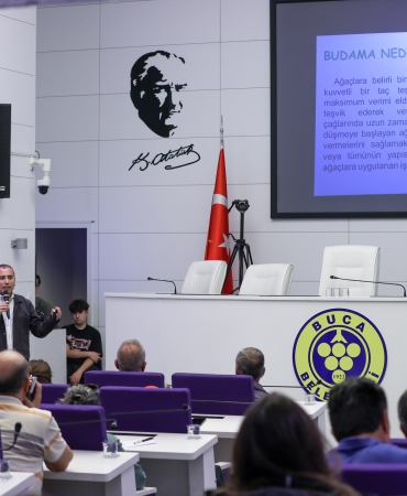 Buca Belediyesi’nden zeytin budama eğitimi (5)