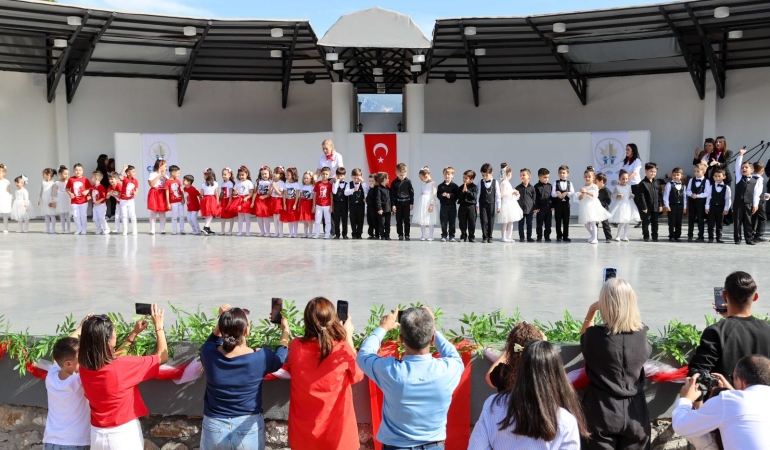 Bucalı_miniklerden_duygu_dolu_kutlama_10