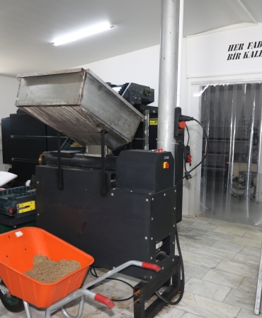 Büyükşehir Can Dostları Unutmuyor 42 Ton Mama Üretildi (5)