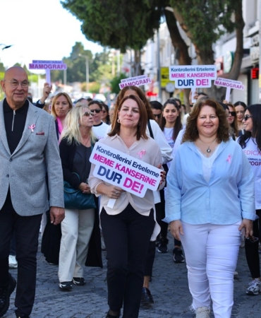 Çeşme’de Sağlığa Pembe Adımlar AtıldıPHOTO-2025-10-10-14-22-04