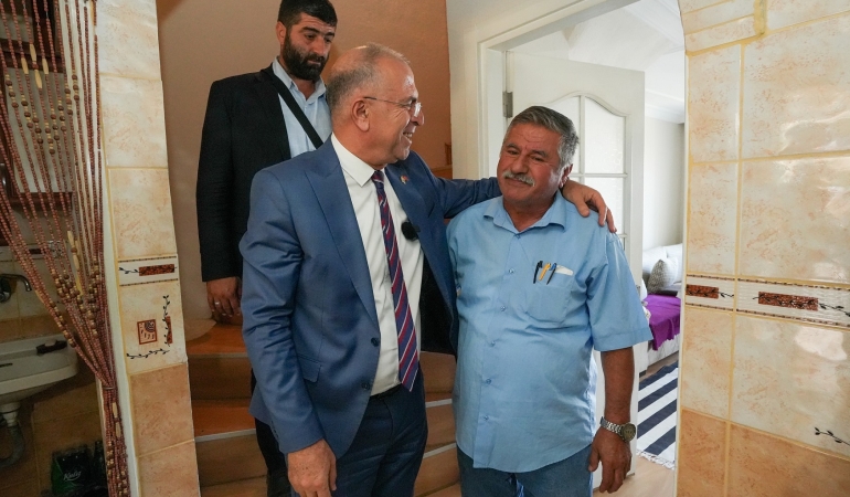 Gaziemir Belediyesi’nden yangında zarar gören evlere yardım eli (2)