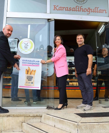 Karabağlar Belediyesi Askıda Ekmek projesini başlattı (3)